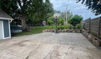 1611 Douglas Ave, Ames, IA 50010