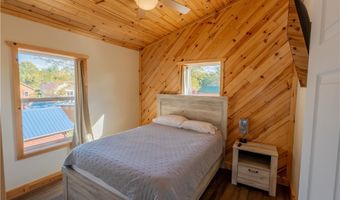 5919 Lake Rd W, Ashtabula, OH 44004