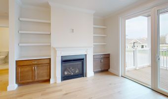 4 Longview Dr 204, Atkinson, NH 03811