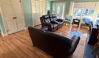 45 Pinewood Dr, North Providence, RI 02904