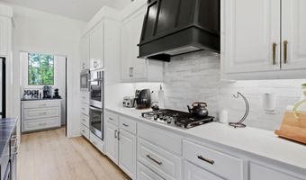 218 Lost Oak Ln, Brandon, MS 39047