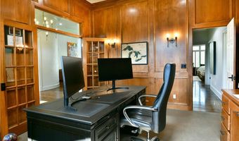 460 Club Dr, Aurora, OH 44202