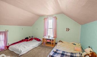 714 2nd Ave, Ackley, IA 50601