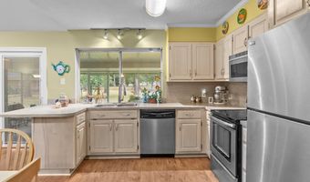 274 Doublegate Dr N, Albany, GA 31721