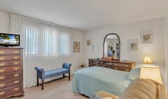 133 Brookpark Dr, Amherst, NY 14228