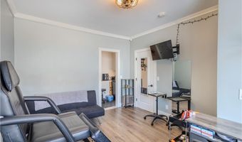 1640 Cranston St, Cranston, RI 02920