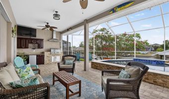 806 EAGLE Ln, Apollo Beach, FL 33572