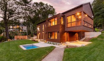 164 Edgewater Dr, Gilford, NH 03249