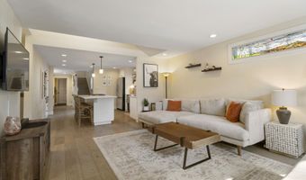 440 NW Riverfront St, Bend, OR 97703