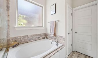2508 SW Nottingham Ave, Bentonville, AR 72713