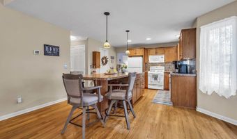65 Pelican Dr, Bayville, NJ 08721