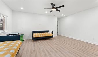 1145 NE Monroe St, Bentonville, AR 72712