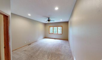 1802 Crystal Dr, Albert Lea, MN 56007