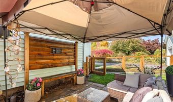 27 Dean Ave, Johnston, RI 02919