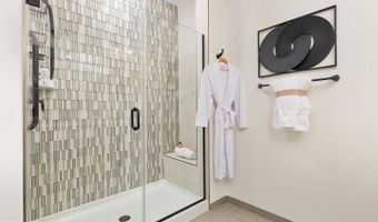23669 GOLDEN EMBERS Sq #403, Ashburn, VA 20148