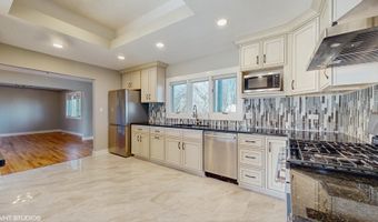 1838 N Windsor Dr, Arlington Heights, IL 60004