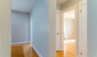 429 Forest Ave, Middletown, RI 02842