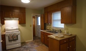 1037 Elk Dr, Ashtabula, OH 44004