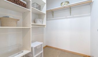1801 N Dover Ct, Arlington Heights, IL 60004