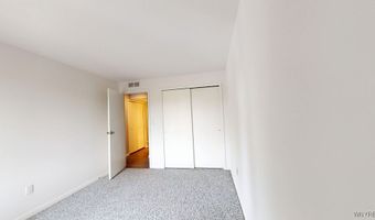 5 Southcreek Ct C, Amherst, NY 14051