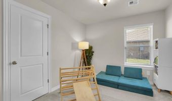1004 Village Dr, Altus, OK 73521