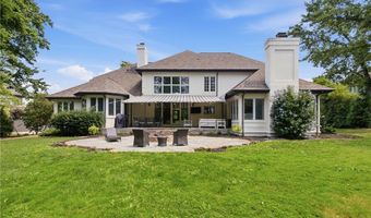 315 Glengarry Dr, Aurora, OH 44202