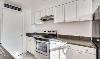 4418 PEMBROOK VILLAGE Dr 121, Alexandria, VA 22309