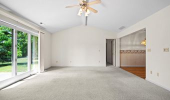 1107 Ashwood Dr, Auburn, IN 46706