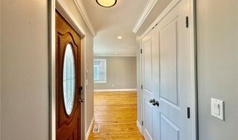 52 Bedlow Ave, Newport, RI 02840