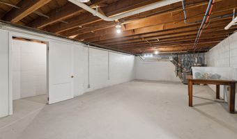 2219 N UNION St, Appleton, WI 54911