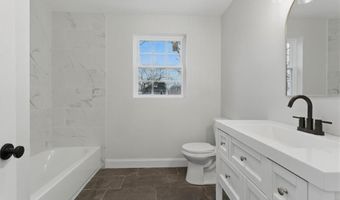 87 Dunedin St, Cranston, RI 02920