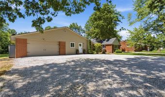 1846 Edwards Dr, Akron, OH 44306