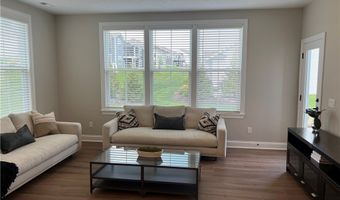 913 Arthur Trl, Aurora, OH 44202
