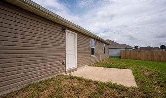 110 Pin Oak Dr Dr, Aurora, MO 65605