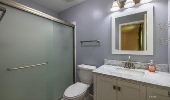 49 Canterbury Dr, Athens, OH 45701