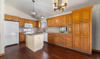 209 W Ironwood St, Brandon, SD 57005