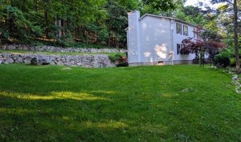 4 Panorama Dr, Alloway, NJ 07461