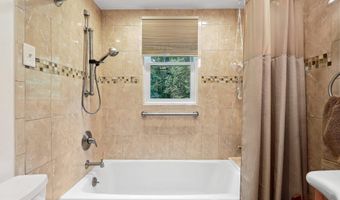 1304 BRYAN POINT Rd, Accokeek, MD 20607