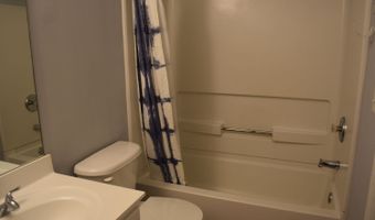 1078 Prestwyck Ct, Alpharetta, GA 30004