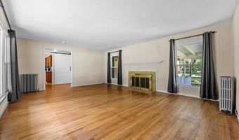 73837 Floral St, Armada, MI 48005