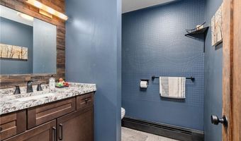 24 Lincoln Dr, North Smithfield, RI 02896