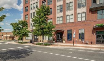 1107 S WALTER REED Dr 302, Arlington, VA 22204