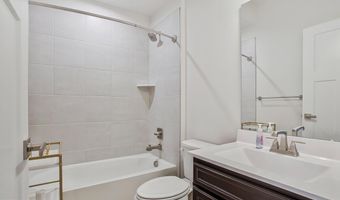 138 SUMMIT POINT Blvd, Bowie, MD 20716