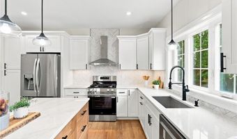 50 Planet Ave, East Providence, RI 02915