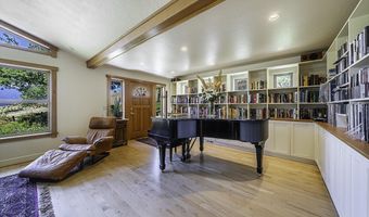 2815 Dead Indian Memorial Rd, Ashland, OR 97520