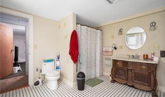 16 School St, North Smithfield, RI 02896