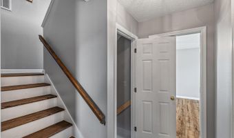 2412 Colonial Dr, Athens, TN 37303