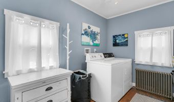 324 E End Ave, Belford, NJ 07718