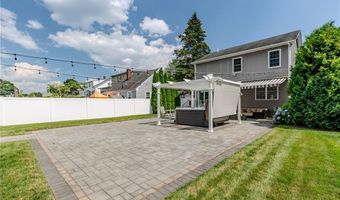 37 Union St, Lincoln, RI 02865