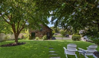 141 Coggeshall Ave, Newport, RI 02840